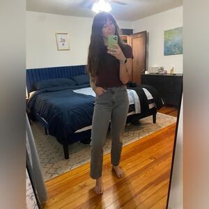 Abercrombie & Fitch Gray Ultra High Rise Straight Jean
28 / 6